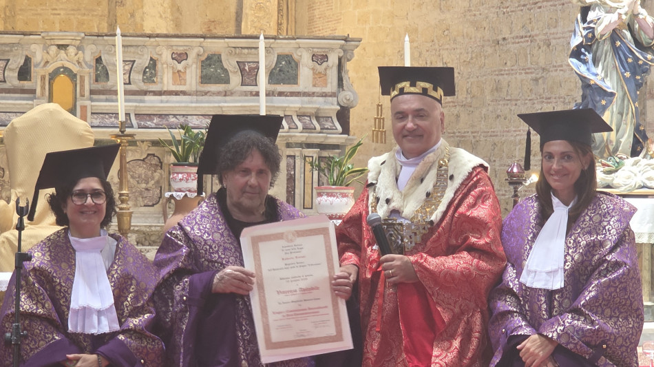  Laurea Honoris Causa a Enzo Avitabile, la musica per parlare degli ultimi 