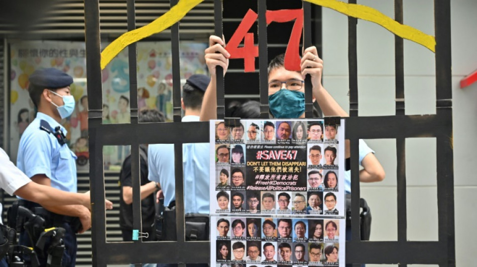 La oposici&oacute;n de Hong Kong se desvanece en la mara&ntilde;a judicial