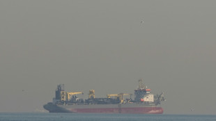 Petr&oacute;leo e g&aacute;s disparam; Bolsas operam em queda ap&oacute;s ataques ao Ir&atilde;