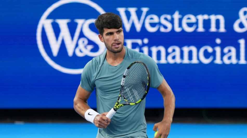  Alcaraz supera um debilitado Zverev e fará final em Cincinnati contra Sinner 