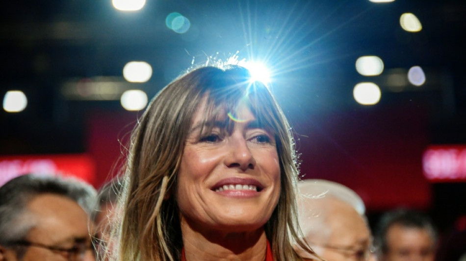  Un tribunal confirma el juicio a la esposa del presidente del Gobierno espa&ntilde;ol 