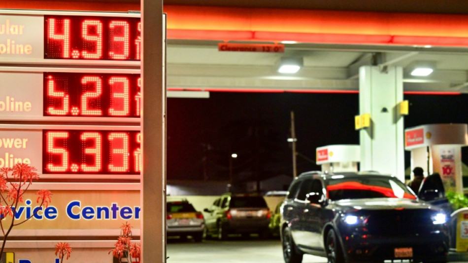  Alza de combustibles en EEUU amenaza con desatar un frente de batalla interno para Trump 