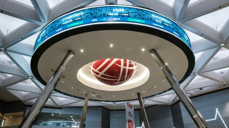 Gold soars towards $5,600 as Trump rattles sabre over Iran