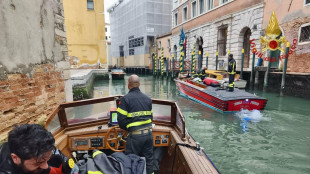 In tre finiscono in acqua a Venezia, un ventenne muore annegato