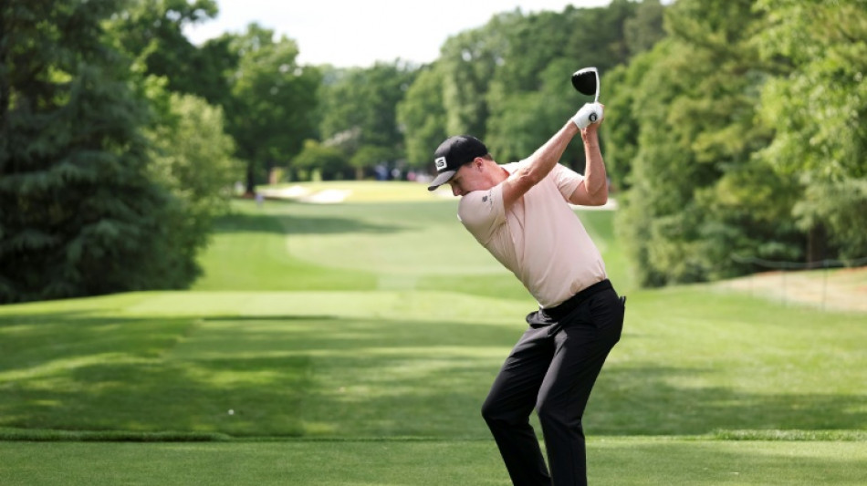  Hot-putting McCarty seizes PGA lead at Quail Hollow 