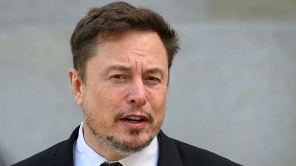 Musk considera impor taxa mensal a usuários da rede social X