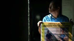 "Preuve de vie": le cri d&eacute;sesp&eacute;r&eacute; de familles de prisonniers au Salvador