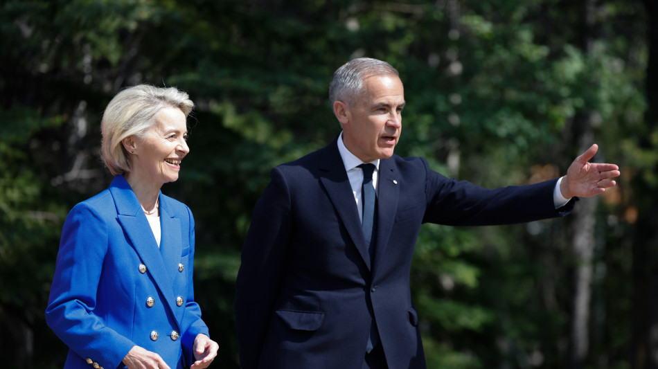  Von der Leyen, deciso con Trump di accelerare sui dazi 