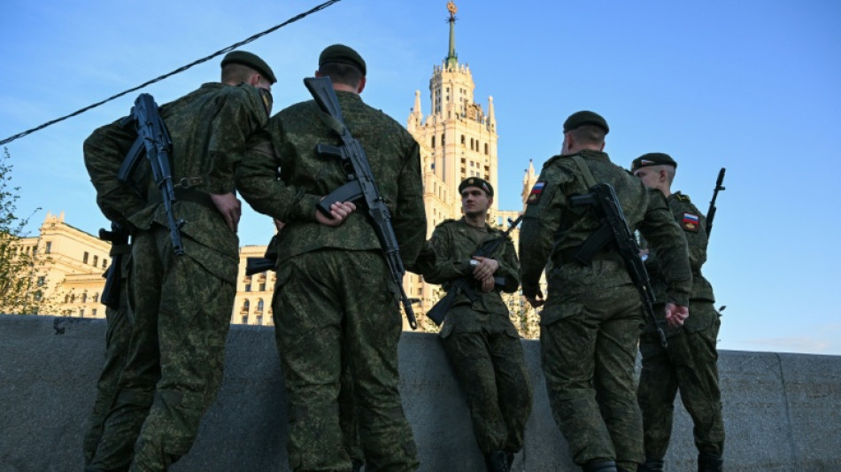  La Russie et l'Ukraine s'accusent de violer la tr&ecirc;ve d&eacute;cr&eacute;t&eacute;e par Moscou 