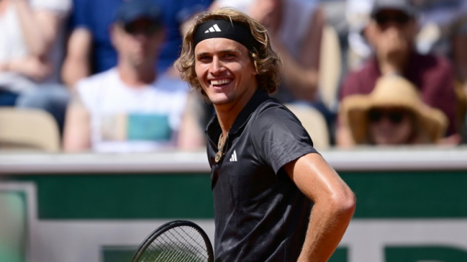 Zverev wins first French Open match since ankle injury