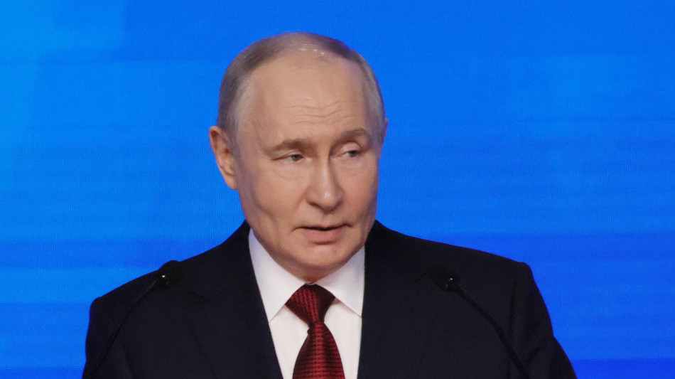  Cremlino, 'Putin ricorda a Trump che ha un invito permanente a visitare la Russia' 