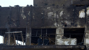 Hallan un d&eacute;cimo cad&aacute;ver en el edificio incendiado de Valencia y se cree que no hay m&aacute;s desaparecidos