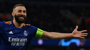 C1: Benzema t&ecirc;te froide et c&oelig;ur chaud dans un match d'anthologie