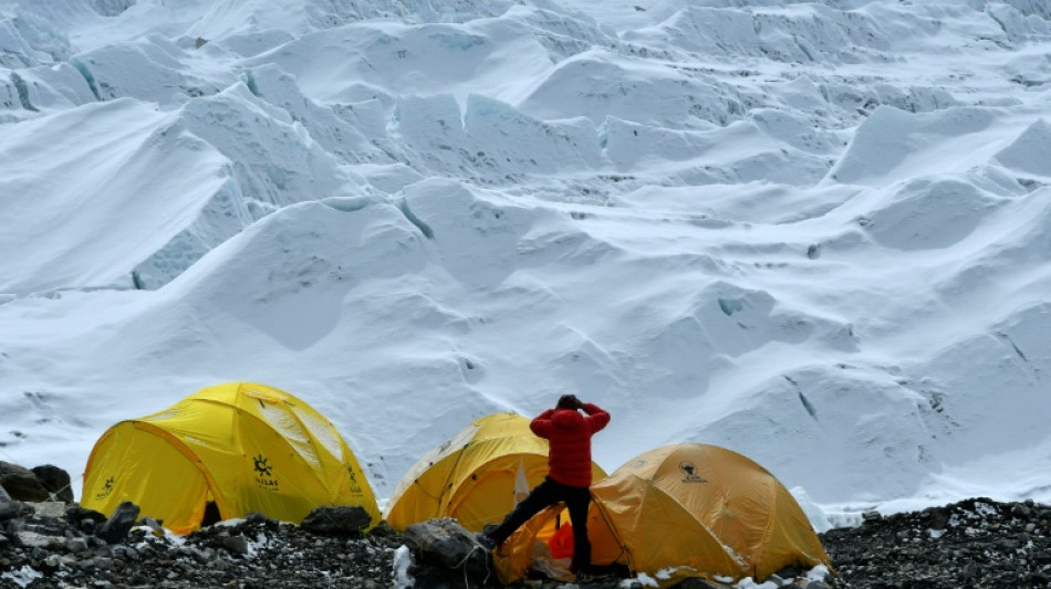  Climbers open Everest route past dangerous ice block 