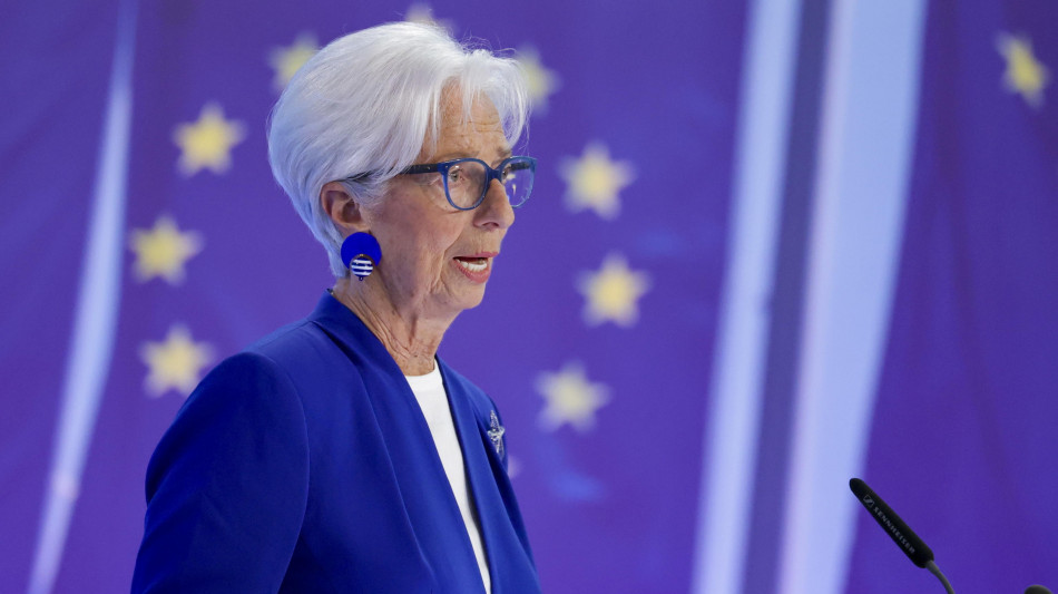  Lagarde, i tassi a lungo termine freneranno la crescita 