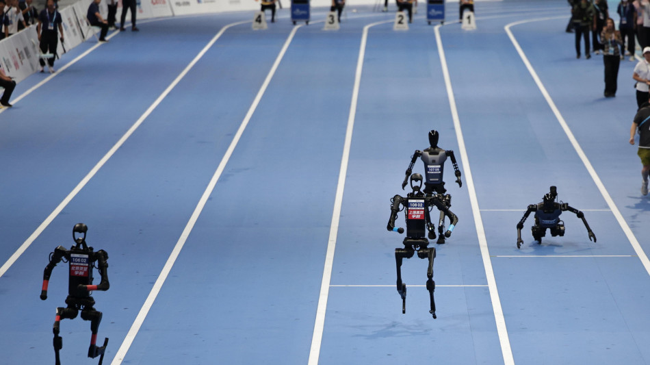  Olimpiadi dei Robot, a Pechino 100 metri e calcio del futuro 
