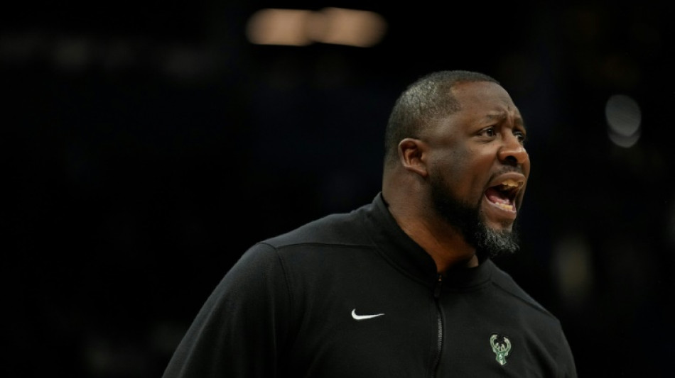 Milwaukee Bucks, em 2&ordm; na liga, surpreende e demite t&eacute;cnico Adrian Griffin