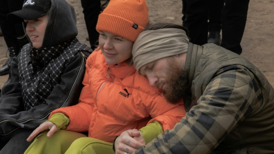  Una pareja de m&eacute;dicos encara la guerra lado a lado en el frente ucraniano 