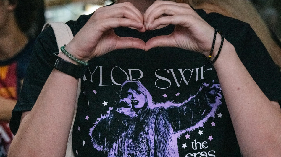  Taylor e Travis sposi, Trump tenta di rubare la scena 