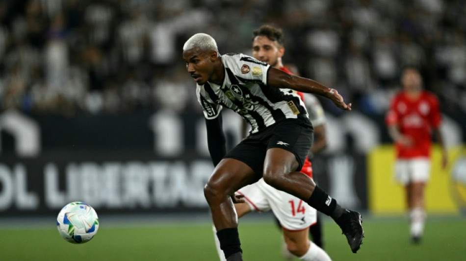 Vasco chega a acordo com Nottingham Forest para repatriar Cuiabano