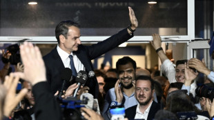 Primer ministro griego pide nuevas elecciones tras triunfo sin mayor&iacute;a absoluta