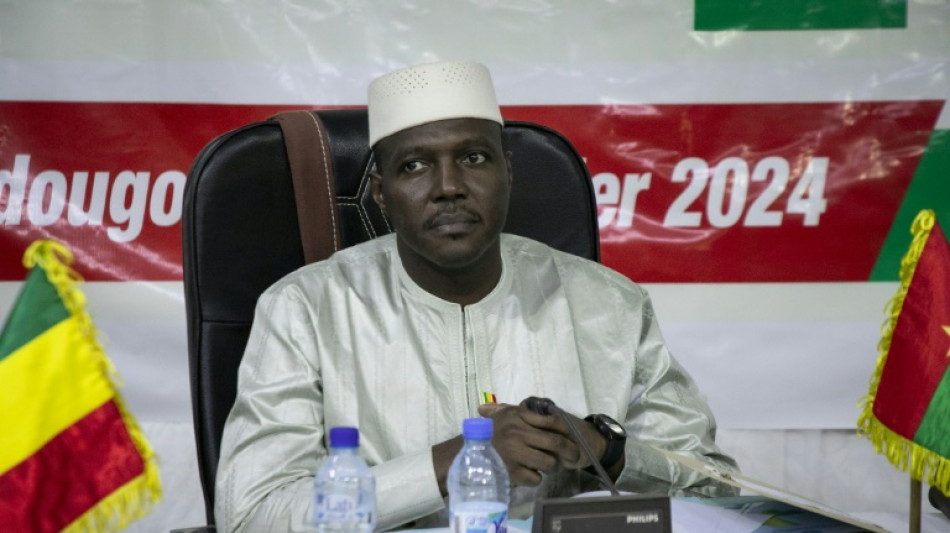 Mali: la junte parach&egrave;ve la militarisation de l'ex&eacute;cutif avec un g&eacute;n&eacute;ral Premier ministre