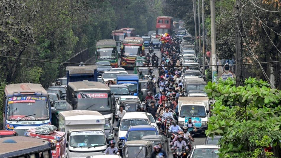  Bangladesh scraps light displays as Mideast war worsens fuel crunch 