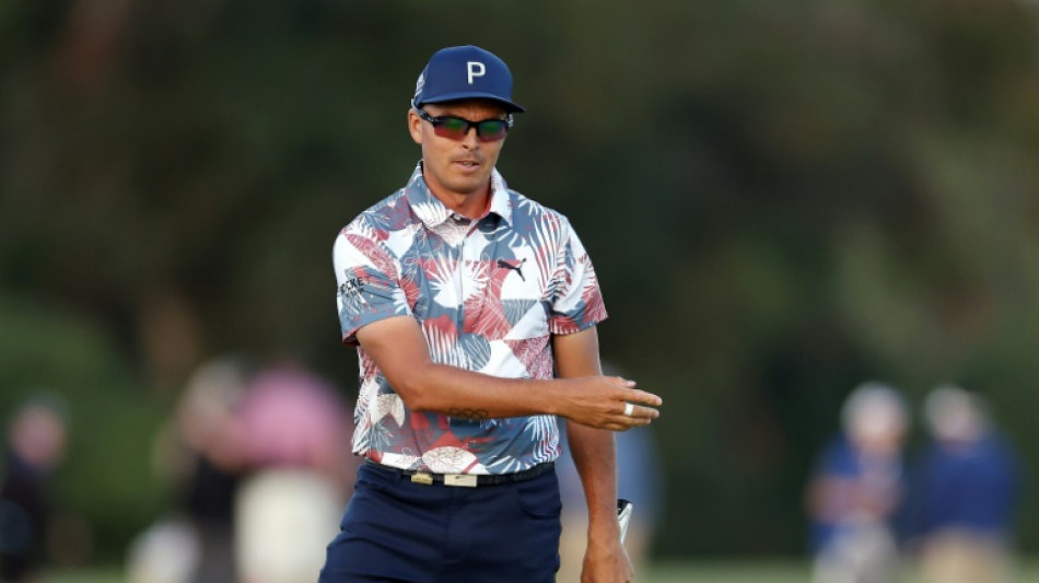 Fowler rides rollercoaster to US Open lead over Clark as McIlroy lurks