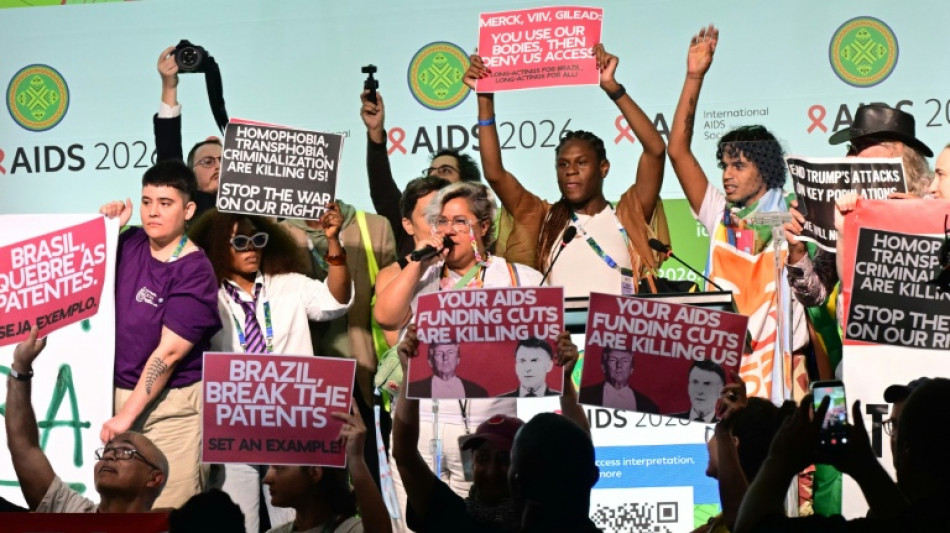  Activistas exigen en Brasil acceso a gen&eacute;ricos de un f&aacute;rmaco contra el VIH 