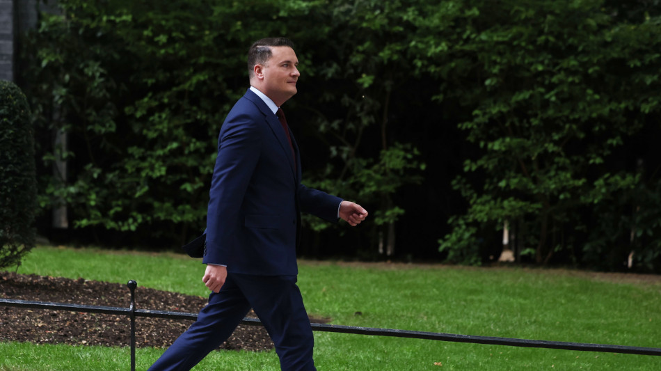 Streeting si dimette da ministro e lancia la sfida a Starmer