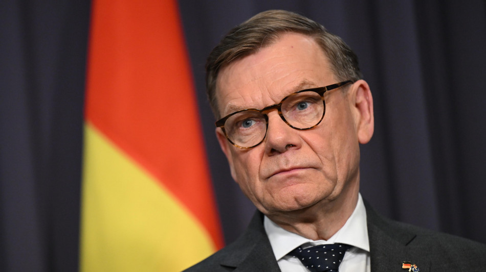 Berlino, 'la Francia spende troppo poco per la Difesa'