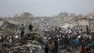 Gaza, vista do c&eacute;u, &eacute; um territ&oacute;rio submerso na escurid&atilde;o