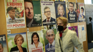 Knappes Rennen zwischen Macron und Le Pen bei Pr&auml;sidentenwahl in Frankreich erwartet
