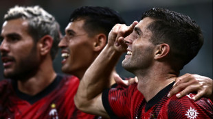 Pulisic strikes, Giroud saves as Milan move top in thriller at Genoa