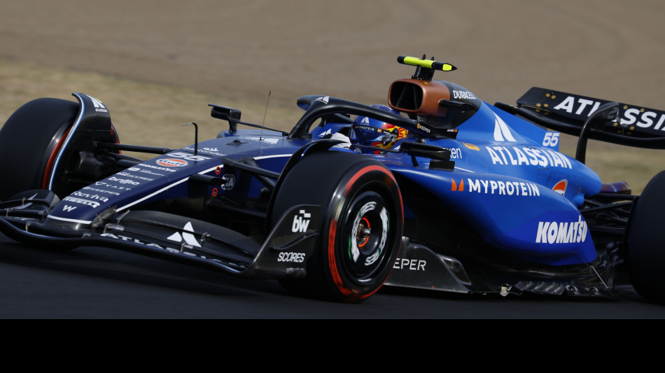 F1: non si presenta all'inno, multa di 20mila euro per Sainz