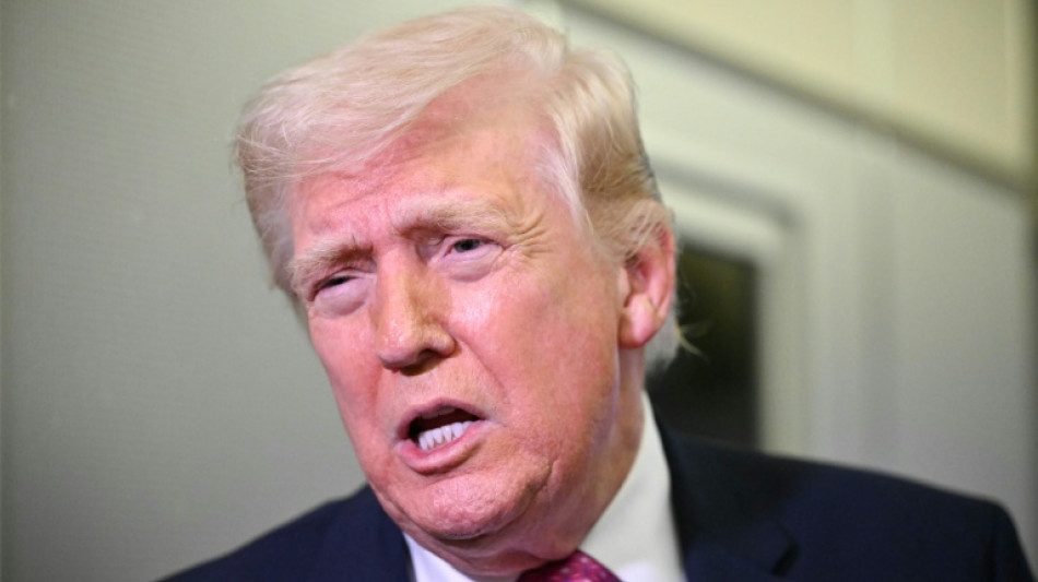  Juiz impede Trump de cortar financiamento de m&iacute;dias p&uacute;blicas 