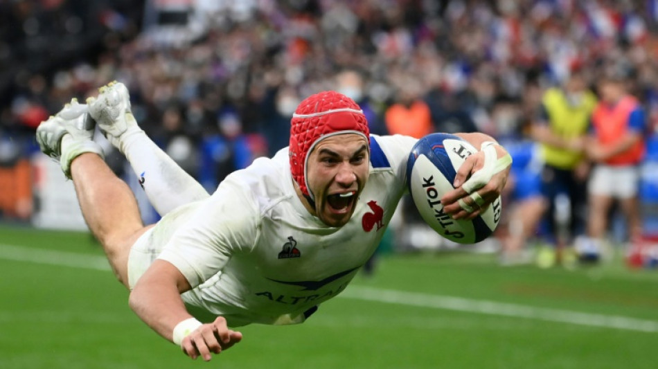 XV de France: sans Penaud ni Taofifenua, avec Villi&egrave;re et Moefana au pays de Galles