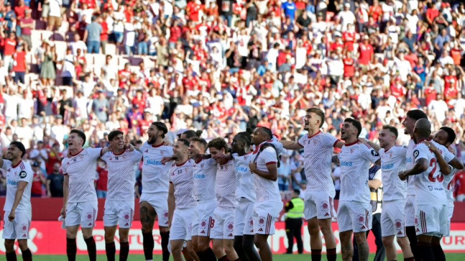  El campeonato espa&ntilde;ol denuncia insultos y amenazas de los hinchas del Sevilla 