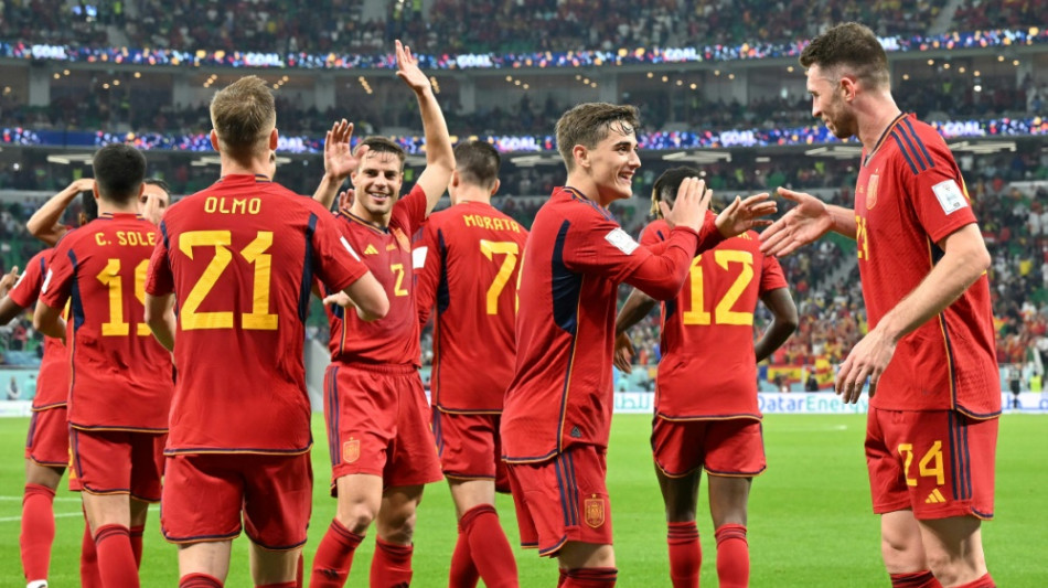 Spanien schie&szlig;t Costa Rica ab - und Deutschland zittert