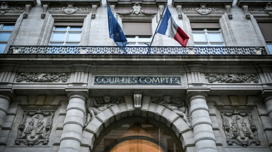 Collectivit&eacute;s: la Cour des comptes sugg&egrave;re de supprimer 100.000 postes pour g&eacute;n&eacute;rer 4,1 milliards d'euros par an