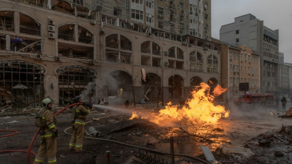 Ukraine: un mort et neuf bless&eacute;s dans une frappe de missiles russes sur Kiev

