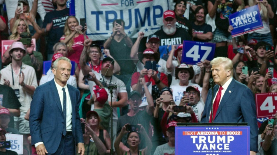 Apr&egrave;s avoir jet&eacute; l'&eacute;ponge, Robert F. Kennedy Jr s'affiche avec Trump