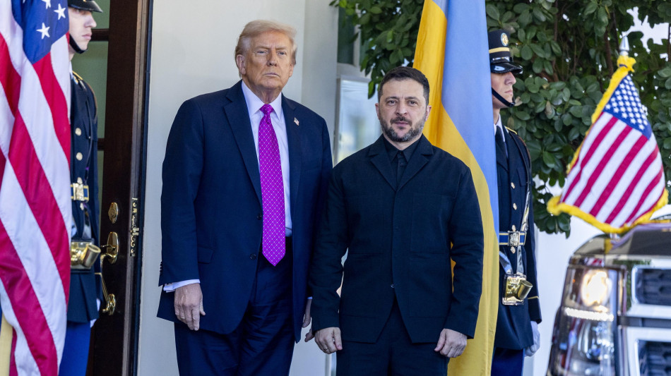 Zelensky, buon compromesso congelare guerra su linea fronte