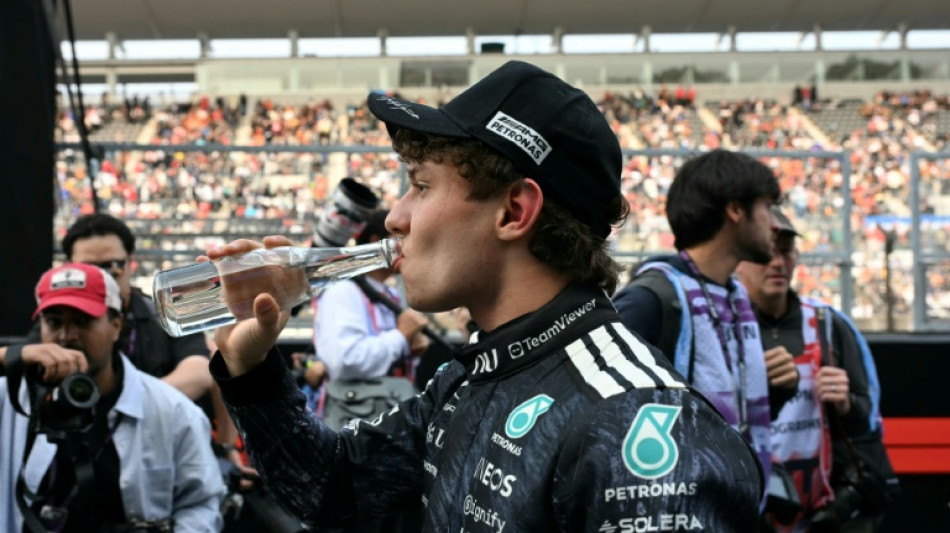  Antonelli leads Mercedes 1-2 as Verstappen suffers qualifying shock 