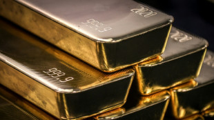 Cotação do ouro bate recorde e supera US$ 2.100
