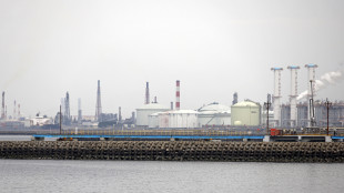 Petrolio ancora in calo, Brent a 97,91 dollari