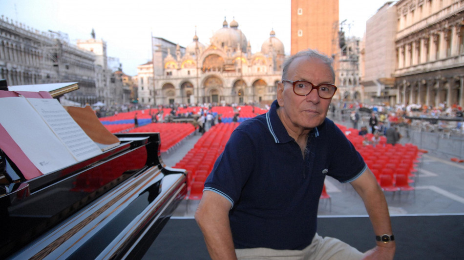  La Fenice omaggia Ennio Morricone in piazza San Marco a Venezia 