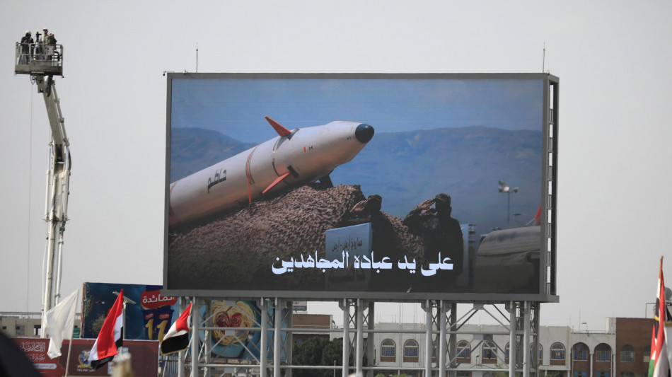  Media, Houthi lanciano sei missili su aeroporto in Arabia Saudita 