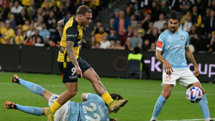 Cummings gets hat-trick as Mariners thrash City in A-League final