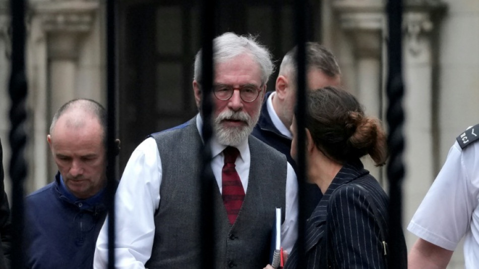Come&ccedil;a julgamento contra Gerry Adams por den&uacute;ncias de v&iacute;timas do IRA